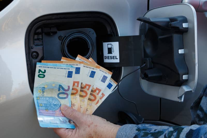 Truques que vão poupar até 33% na gasolina